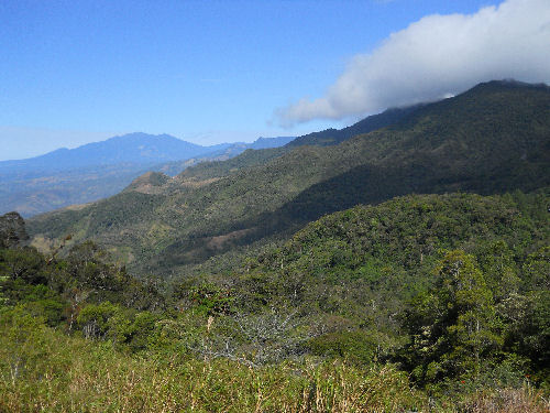 Landschaft mit Blick auf den Vulkan Barú (hinten)