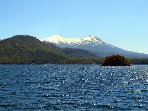 Blick auf den Mocho Choshuenco vom Lago Pirehueico